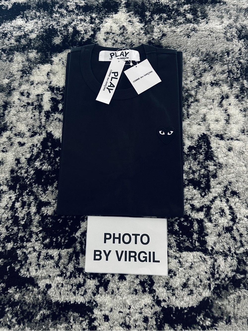 COMME DES GARCONS CDG PLAY BLACK HEART EYE LOGO T-SHIRT